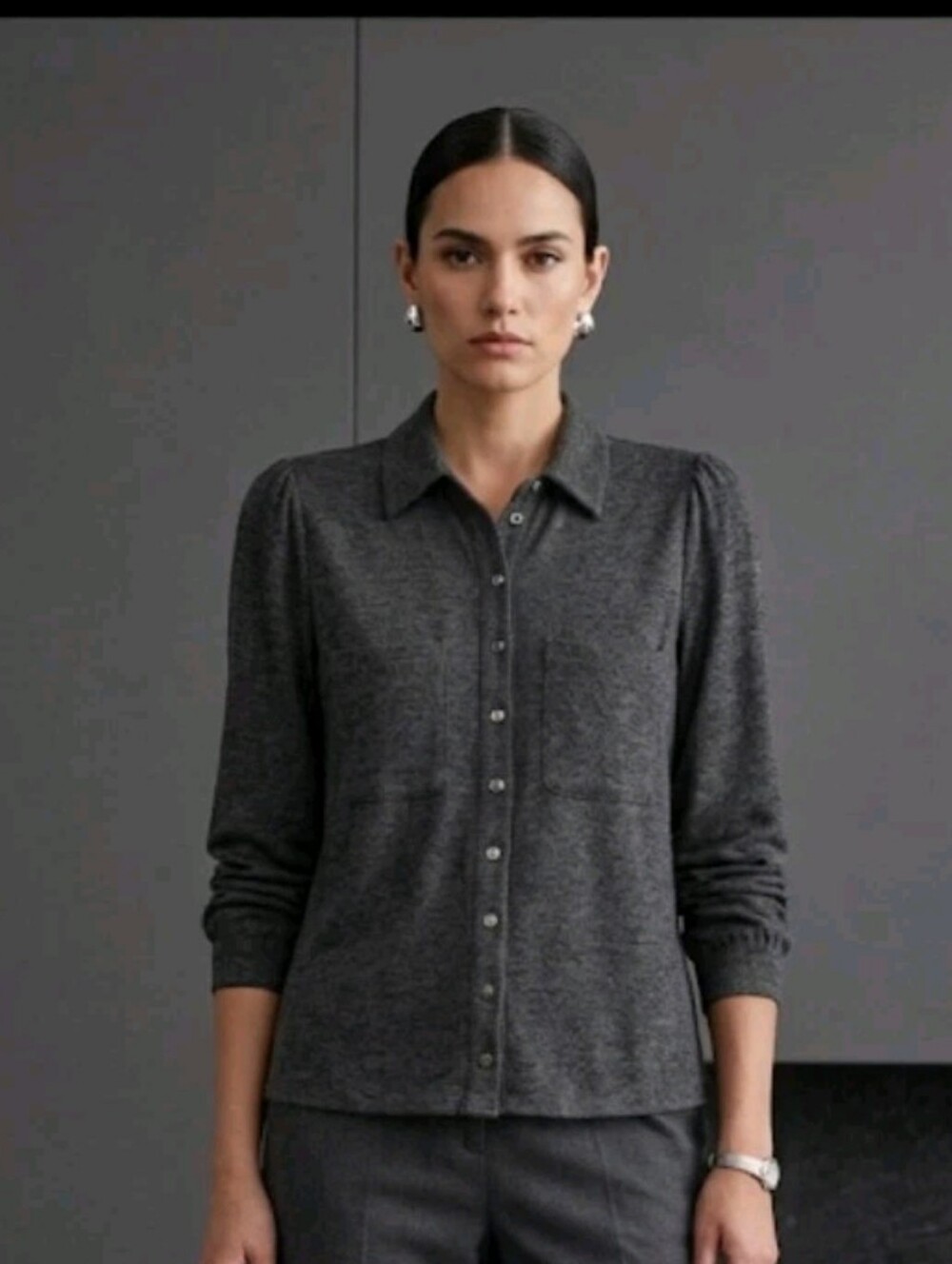 White House Black Market The Passporter Button Shirt XS Minimalist City Professi
